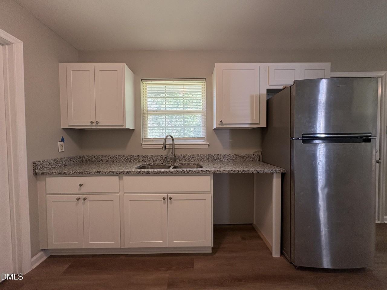 1704 Sundial Pl - Photo 7 of 23