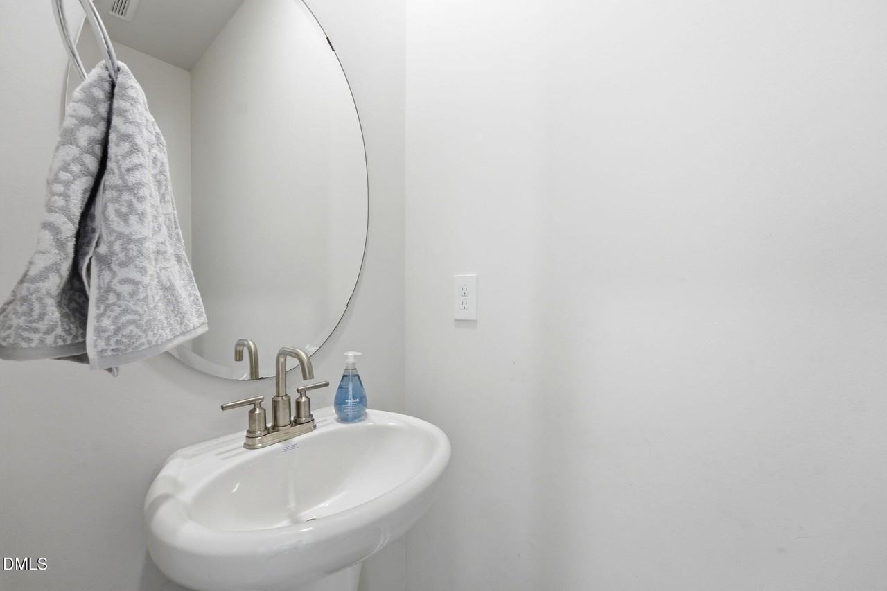 1071 Cherry Stem Rd - Photo 2 of 16