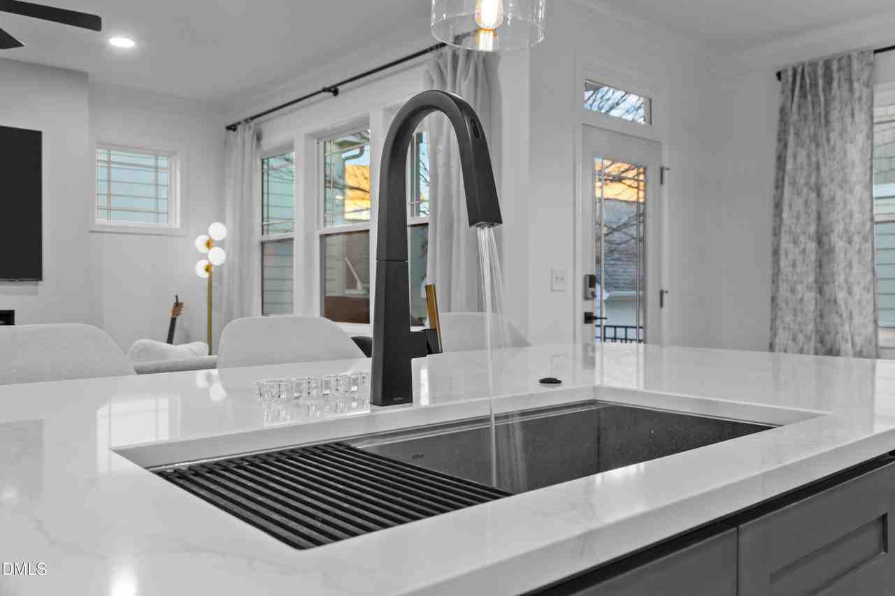 1536 Crafton Way - Photo 6 of 46