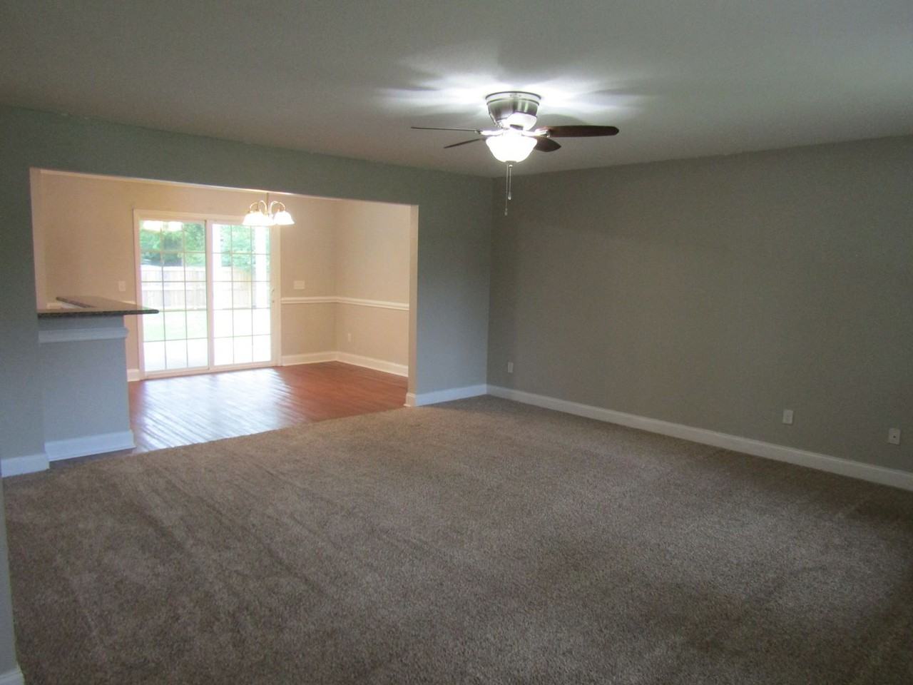 209 Ash Blvd - Photo 4 of 30