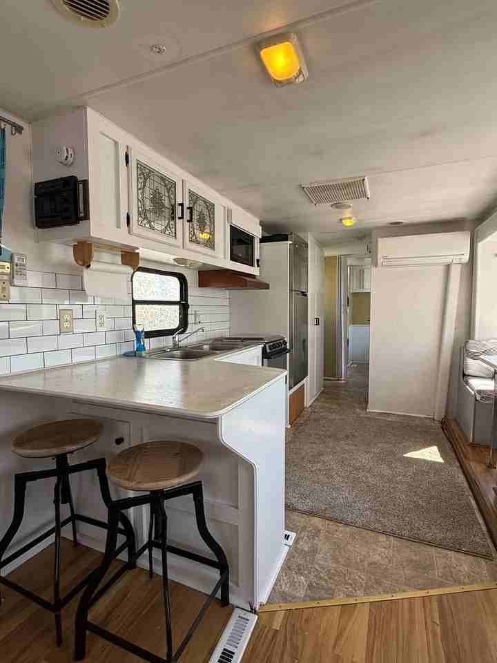 111 Marine Cir - Photo 4 of 15