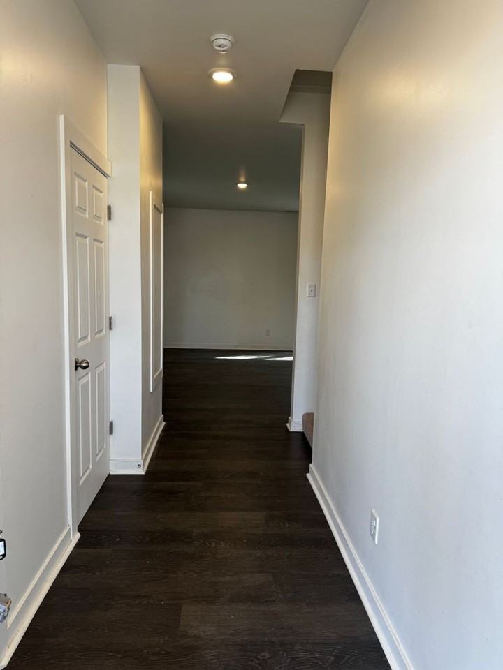 225 W 3rd St - Photo 4 of 12