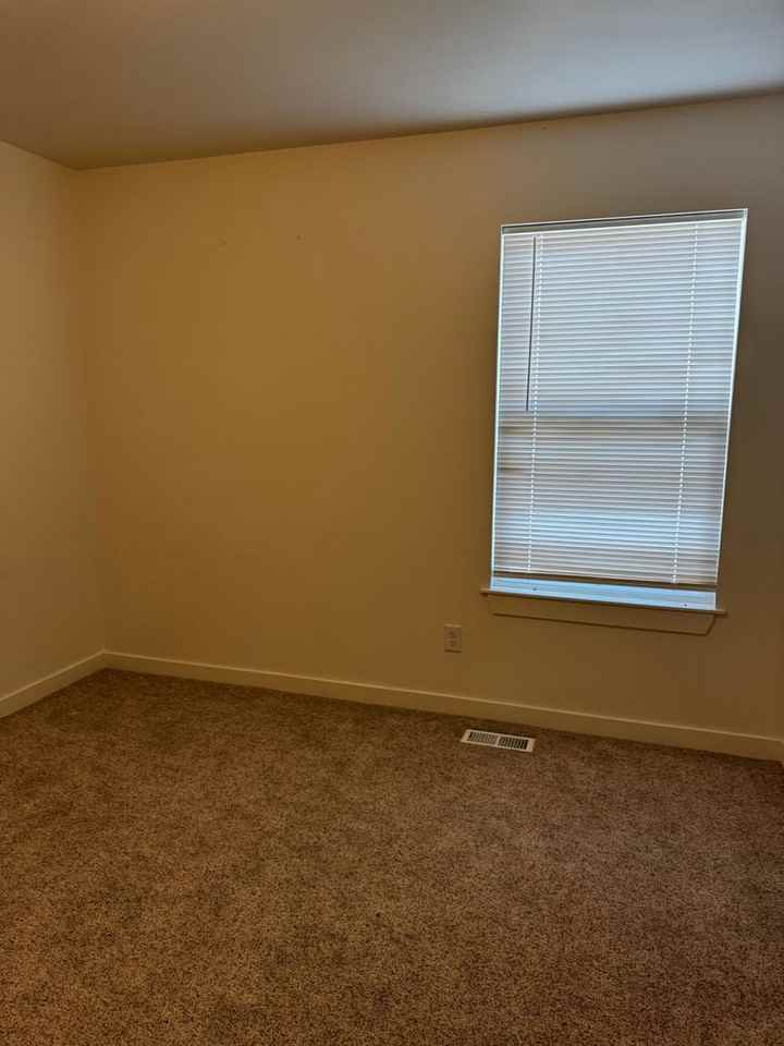 225 W 3rd St - Photo 5 of 12