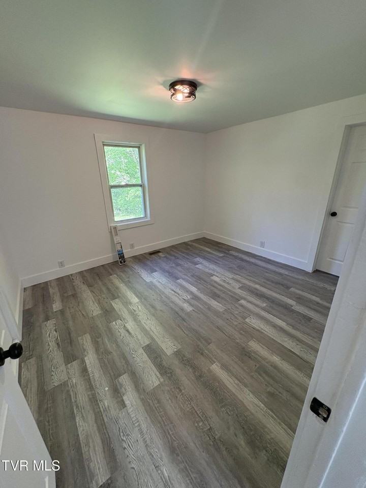 324 Old Beidleman Rd - Photo 5 of 11