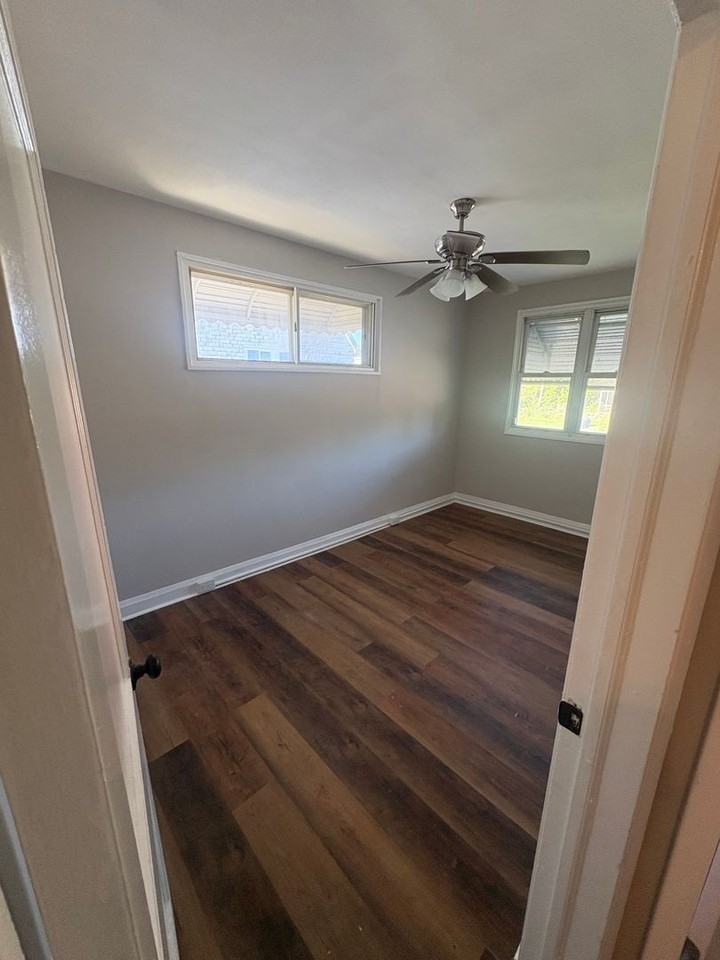 5313 Todd Ave - Photo 4 of 13