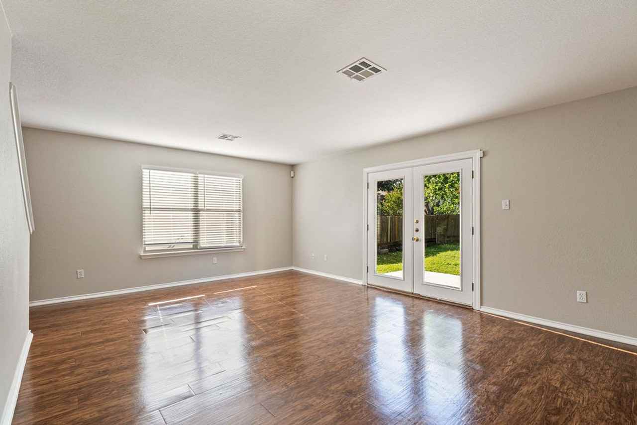 1209 Apollo Cir - Photo 6 of 23