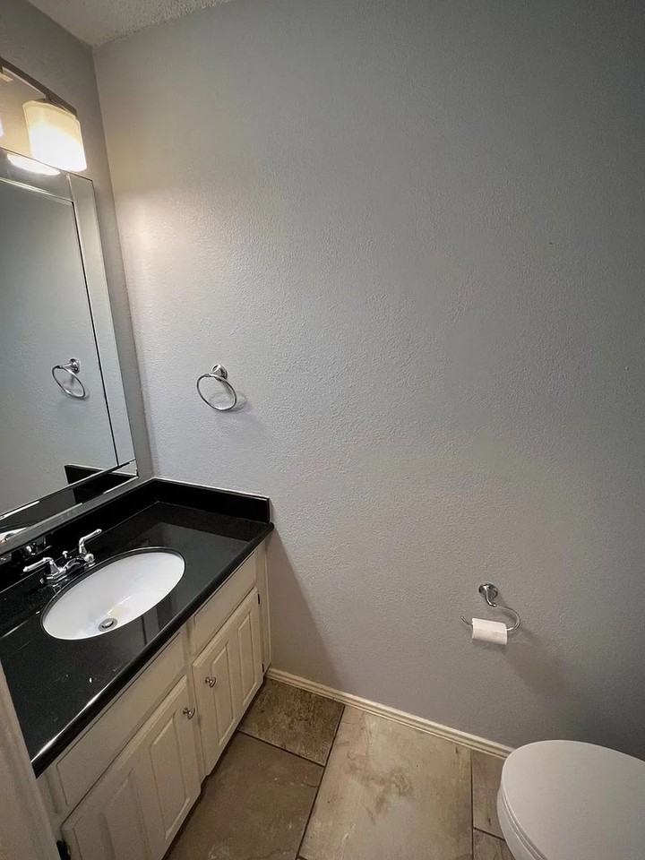 1353 S 11th St - Photo 5 of 19