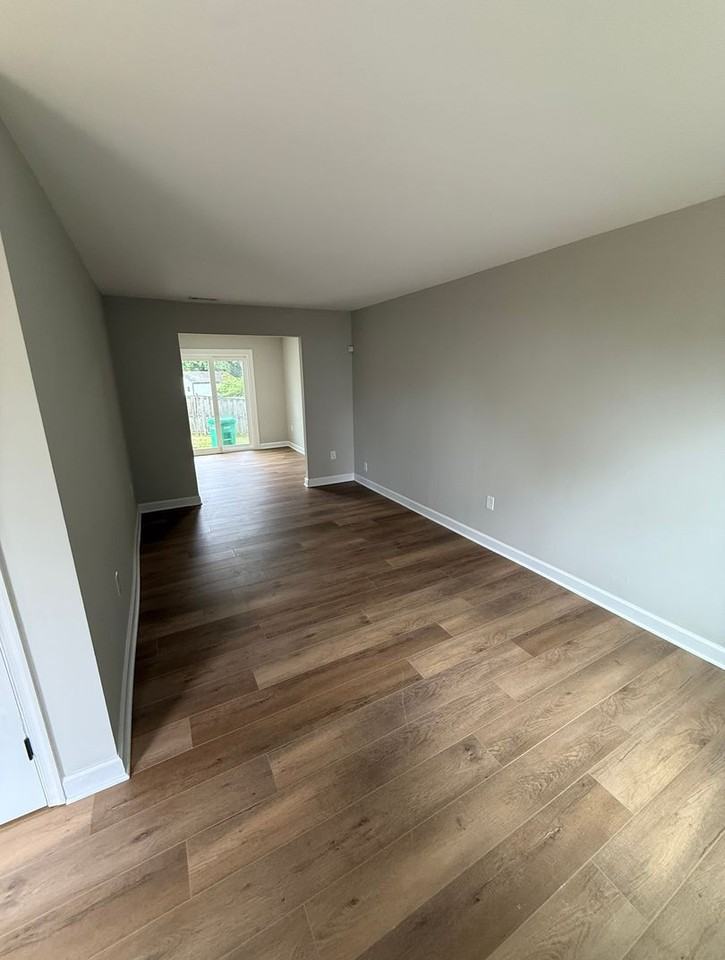 5853 Suitland Rd - Photo 5 of 26