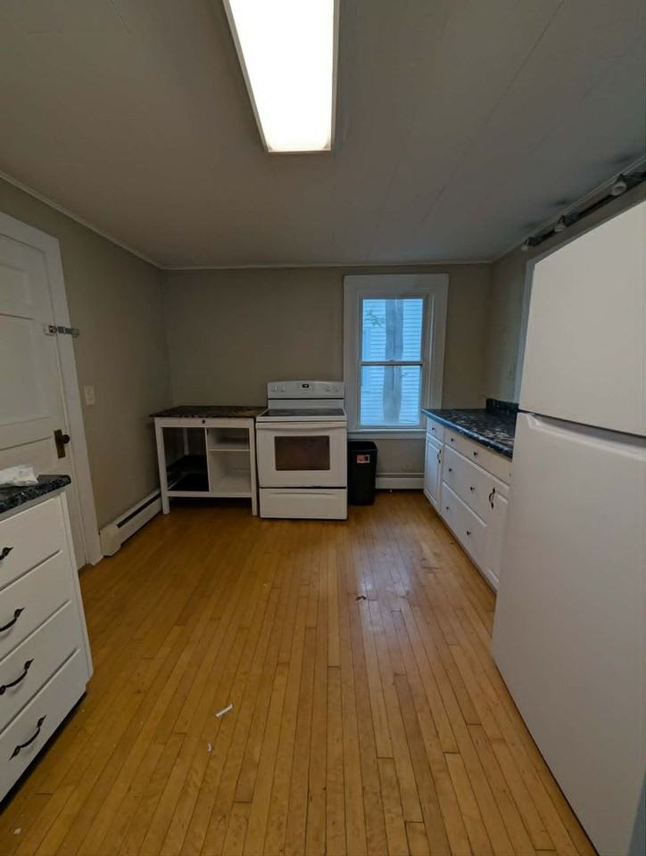 21 Elm St - Photo 5 of 12