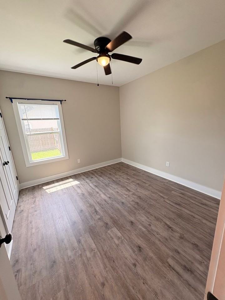 226 Loveless St - Photo 5 of 10