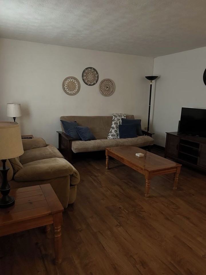 625 S Asbury Dr - Photo 5 of 14