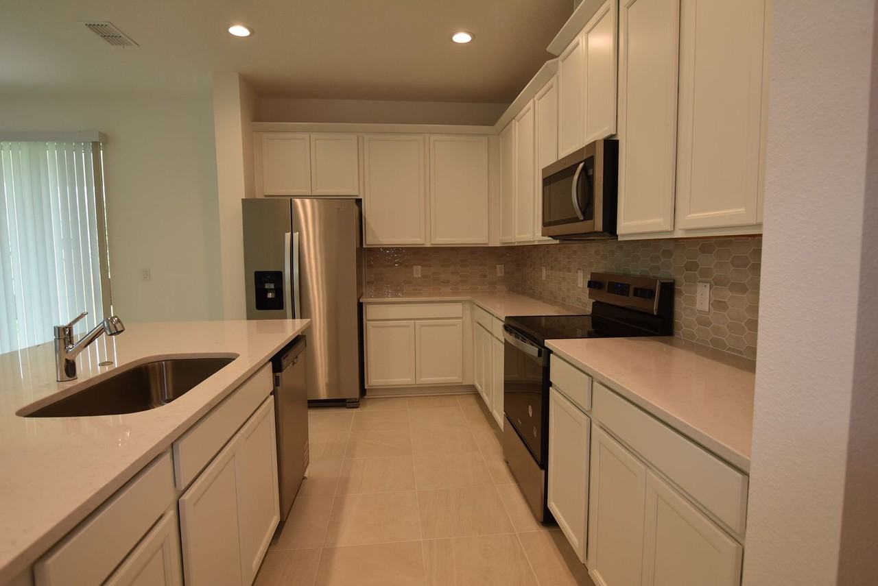6949 Sunkist Way - Photo 4 of 50