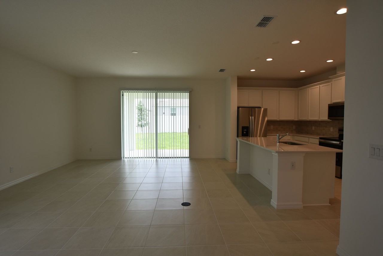 6949 Sunkist Way - Photo 7 of 50