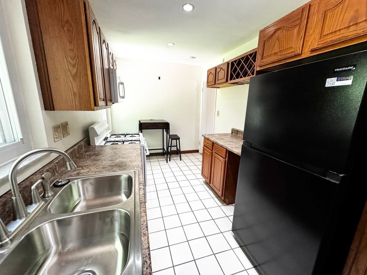 3325 Shadyway Dr - Photo 4 of 11