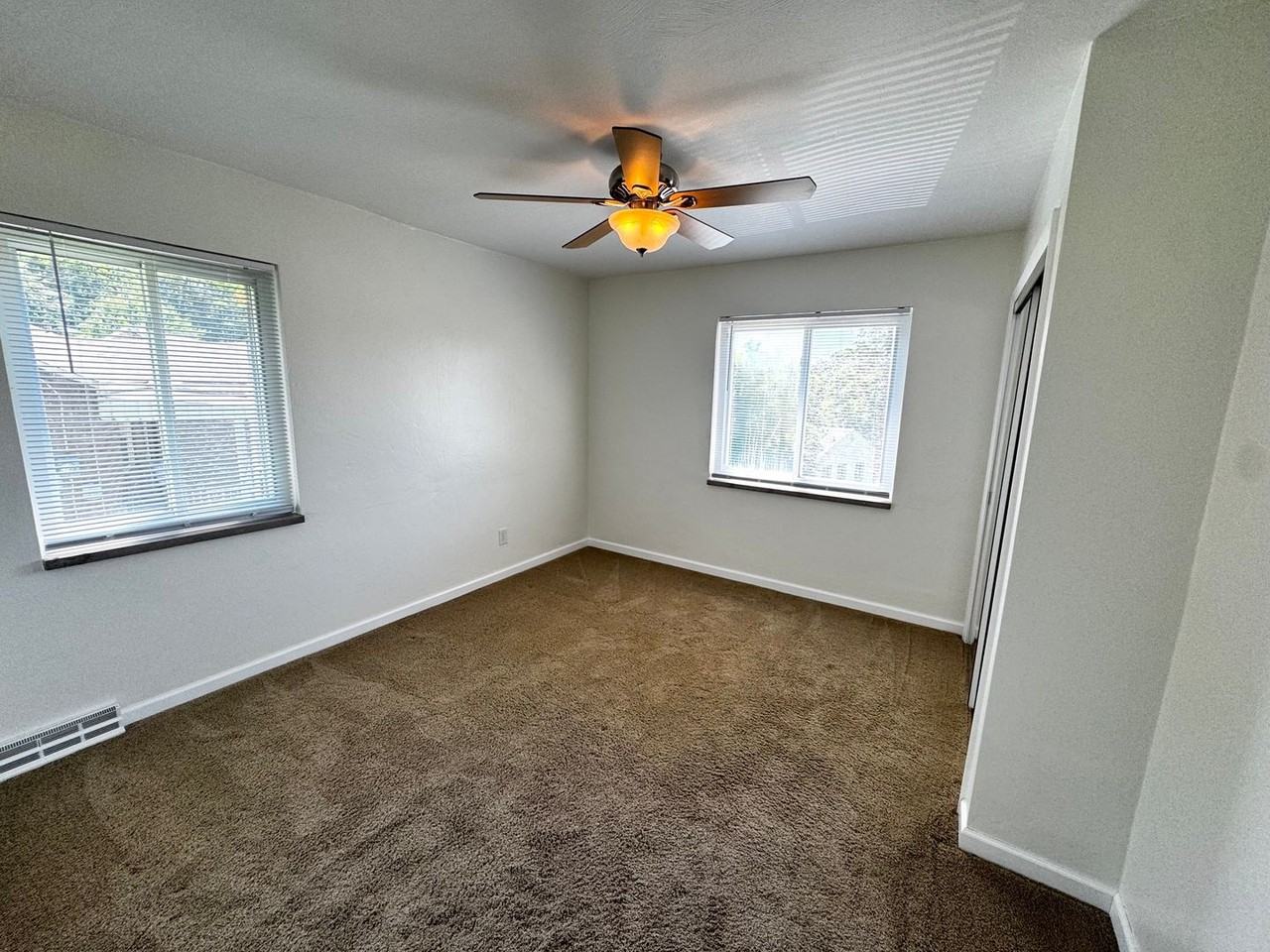 3325 Shadyway Dr - Photo 5 of 11