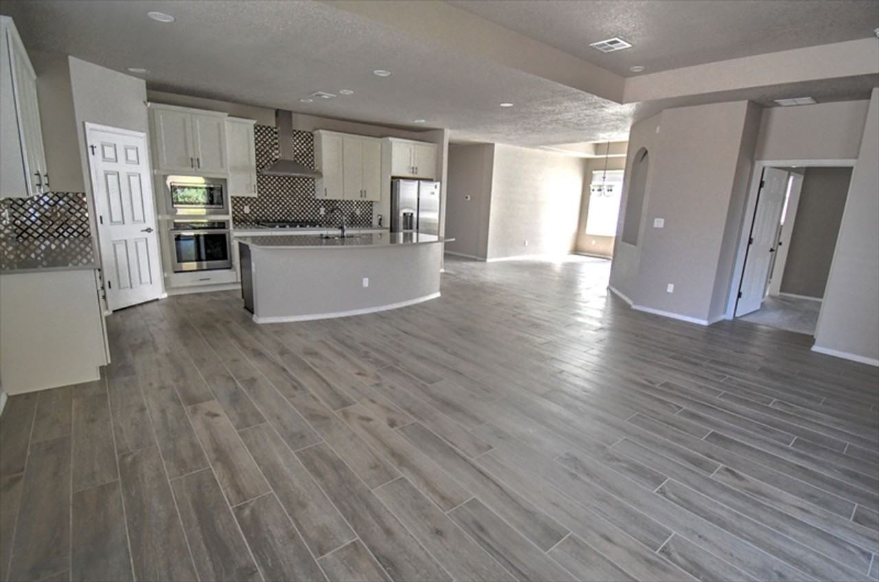 11404 Rock Squirrel Ave Se - Photo 5 of 15
