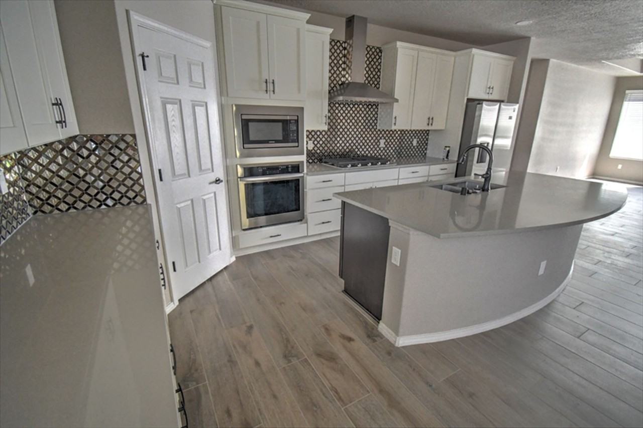 11404 Rock Squirrel Ave Se - Photo 6 of 15
