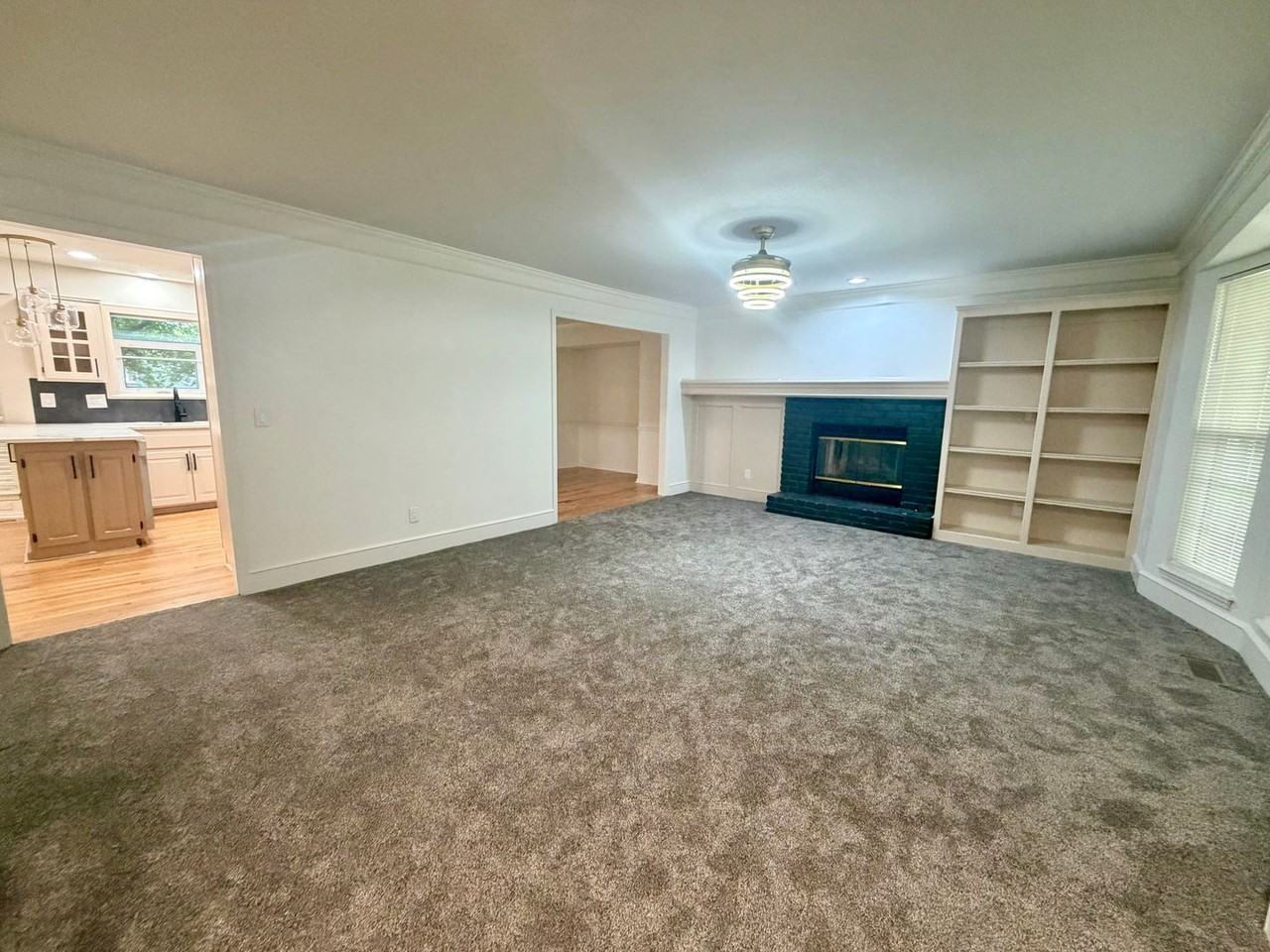 14776 S Alden St - Photo 5 of 31