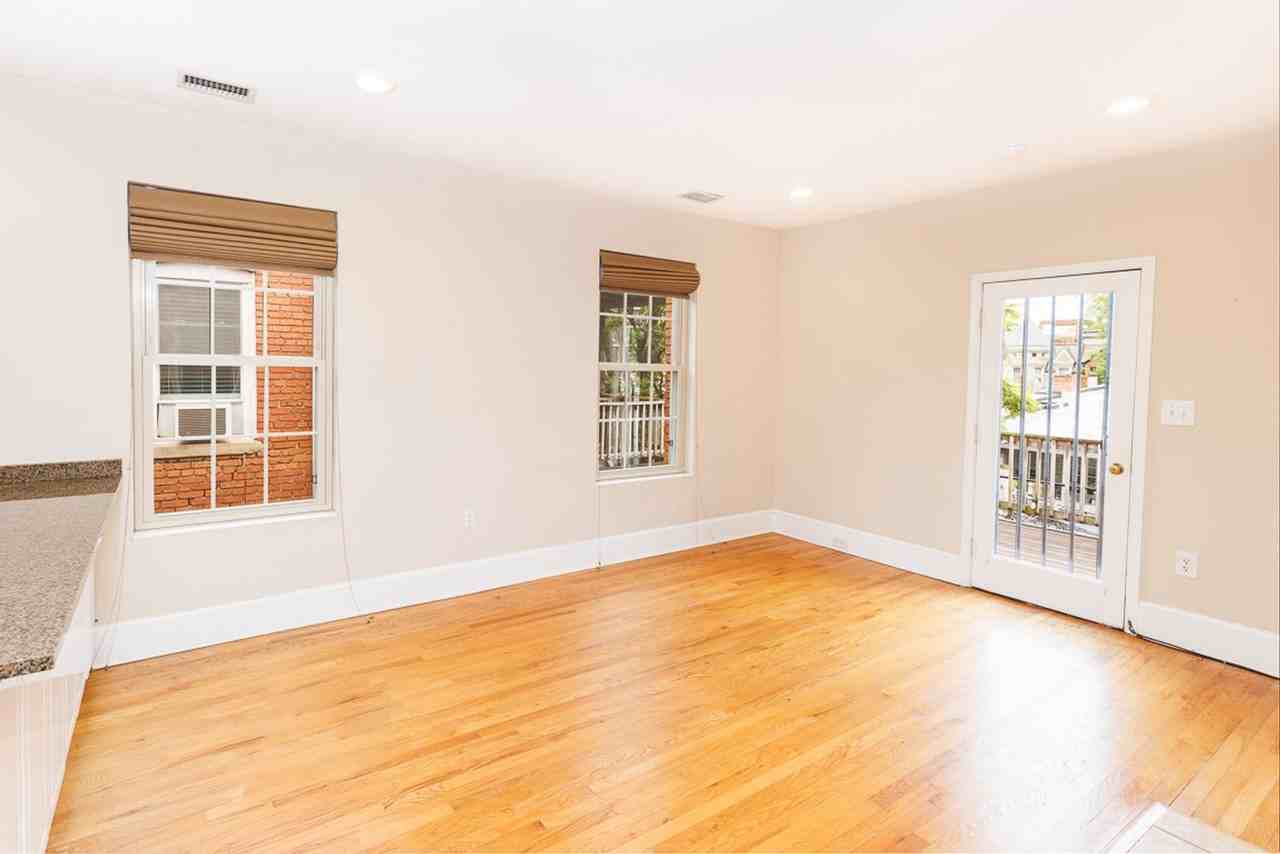 1738 T St Nw #4 - Photo 3 of 28