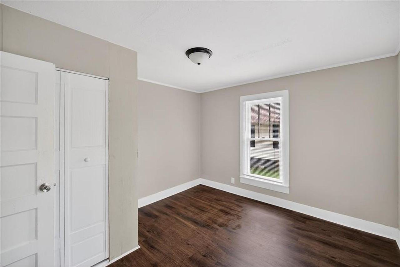 225 Sunset Ave - Photo 4 of 10