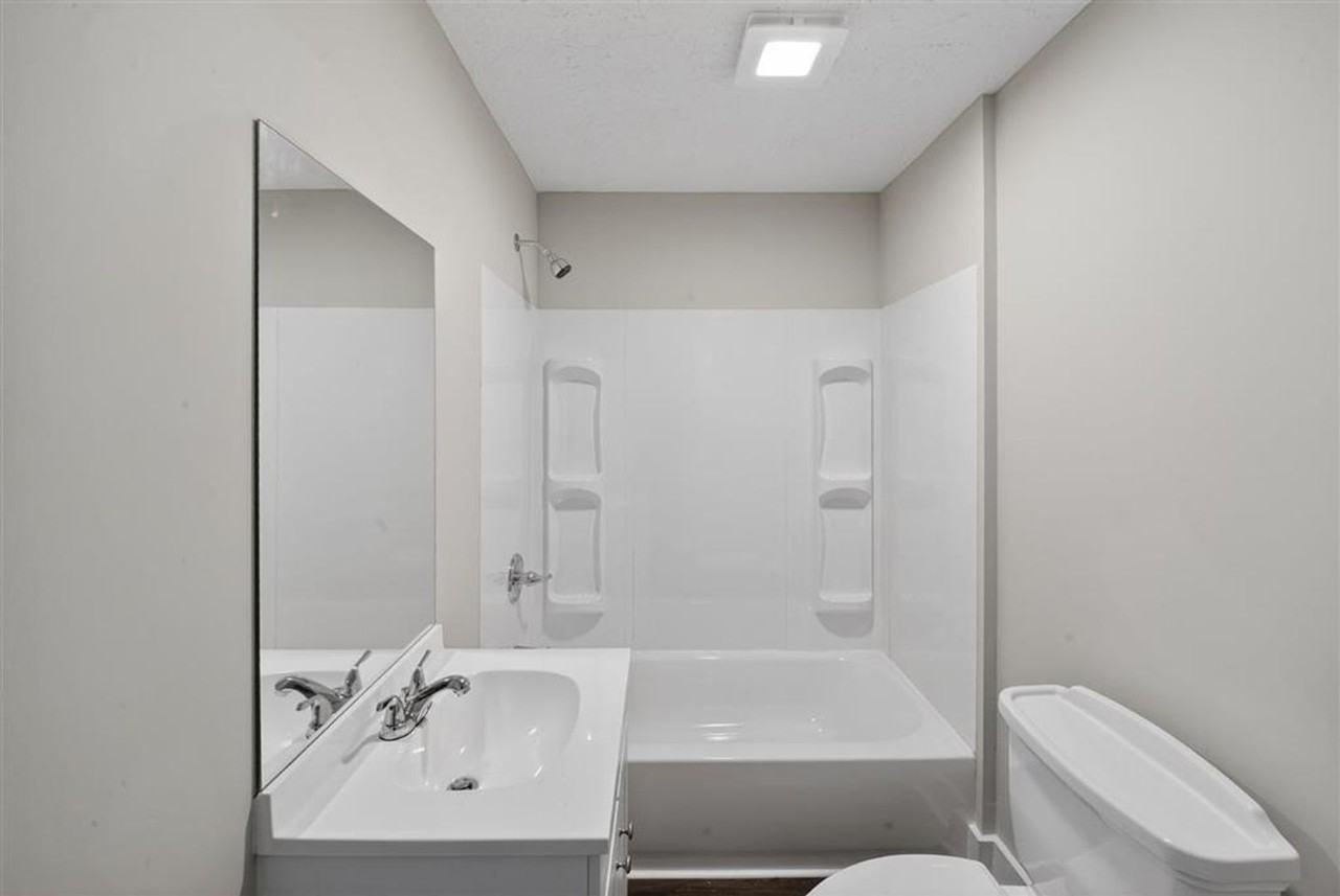 225 Sunset Ave - Photo 6 of 10