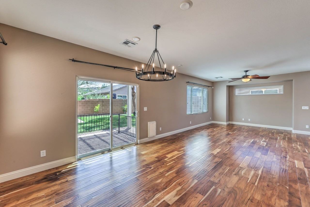 10037 Willowbrook Pond Rd - Photo 5 of 28