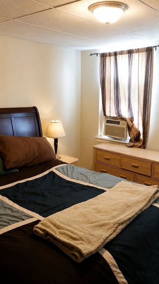 425 Emily St - Photo 6 of 17