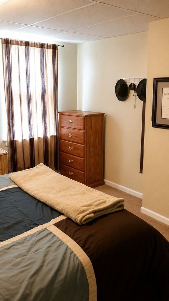 425 Emily St - Photo 7 of 17