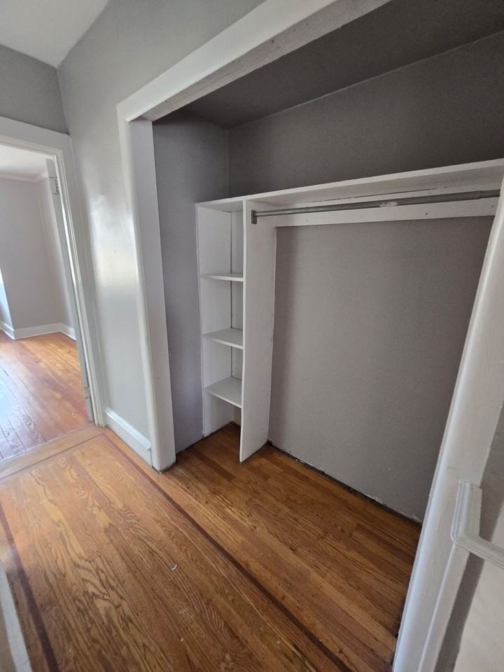 1364 Ruan St - Photo 6 of 11
