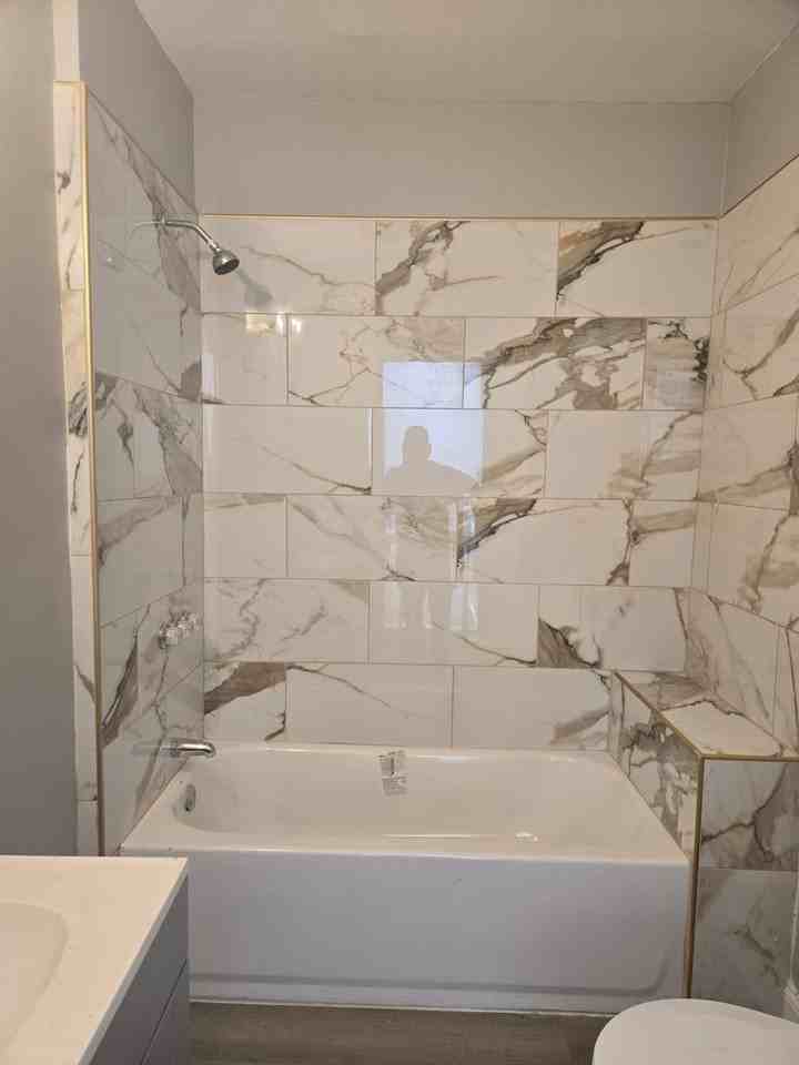 1249 N Alden St - Photo 5 of 14
