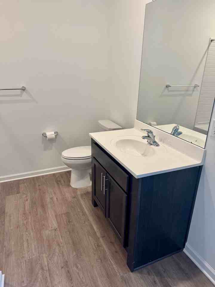 1303 John Vanzandt Dr - Photo 6 of 7