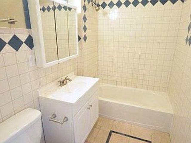 1490 Indianola Ave - Photo 7 of 9