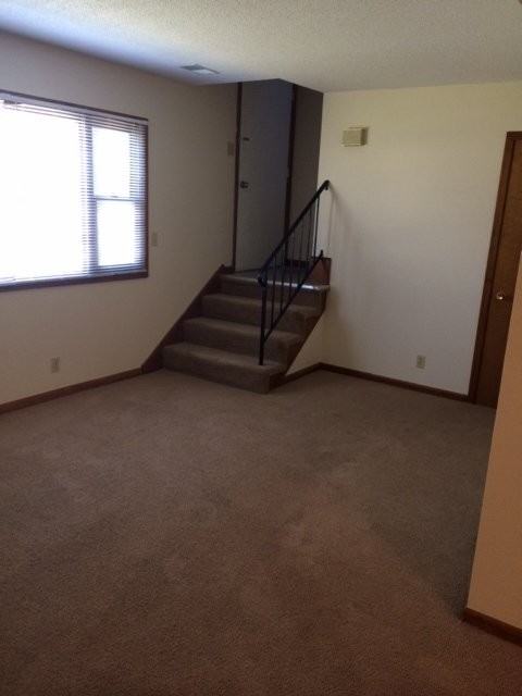 1137 Ohio St - Photo 4 of 6