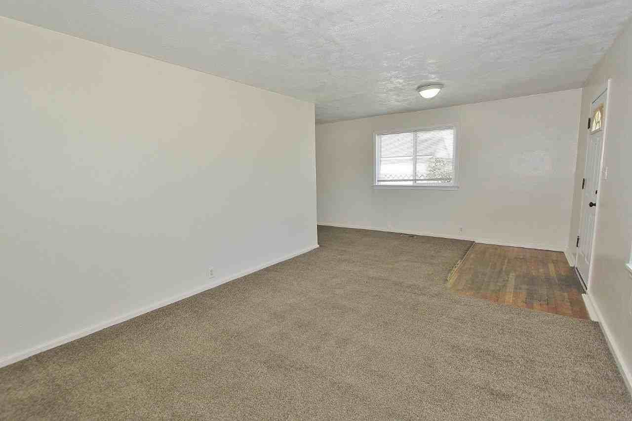 1311 4th St N - Photo 5 of 26