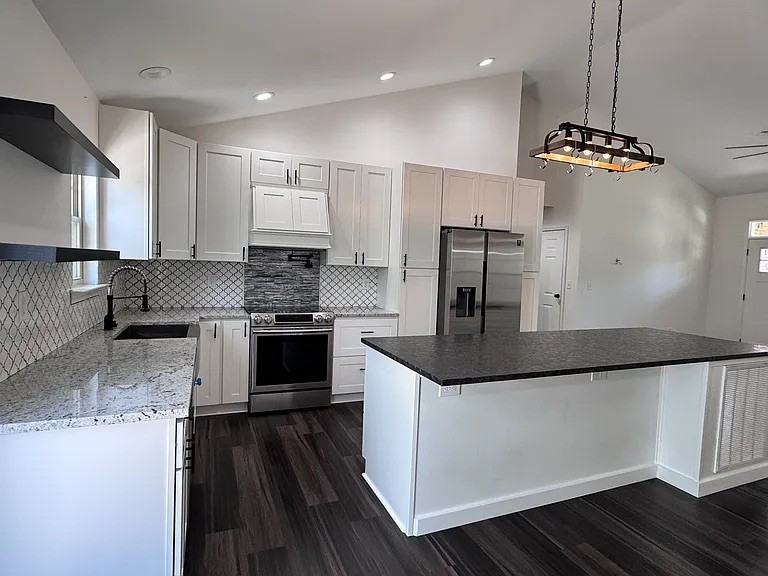 508 Igoti Pl - Photo 2 of 18
