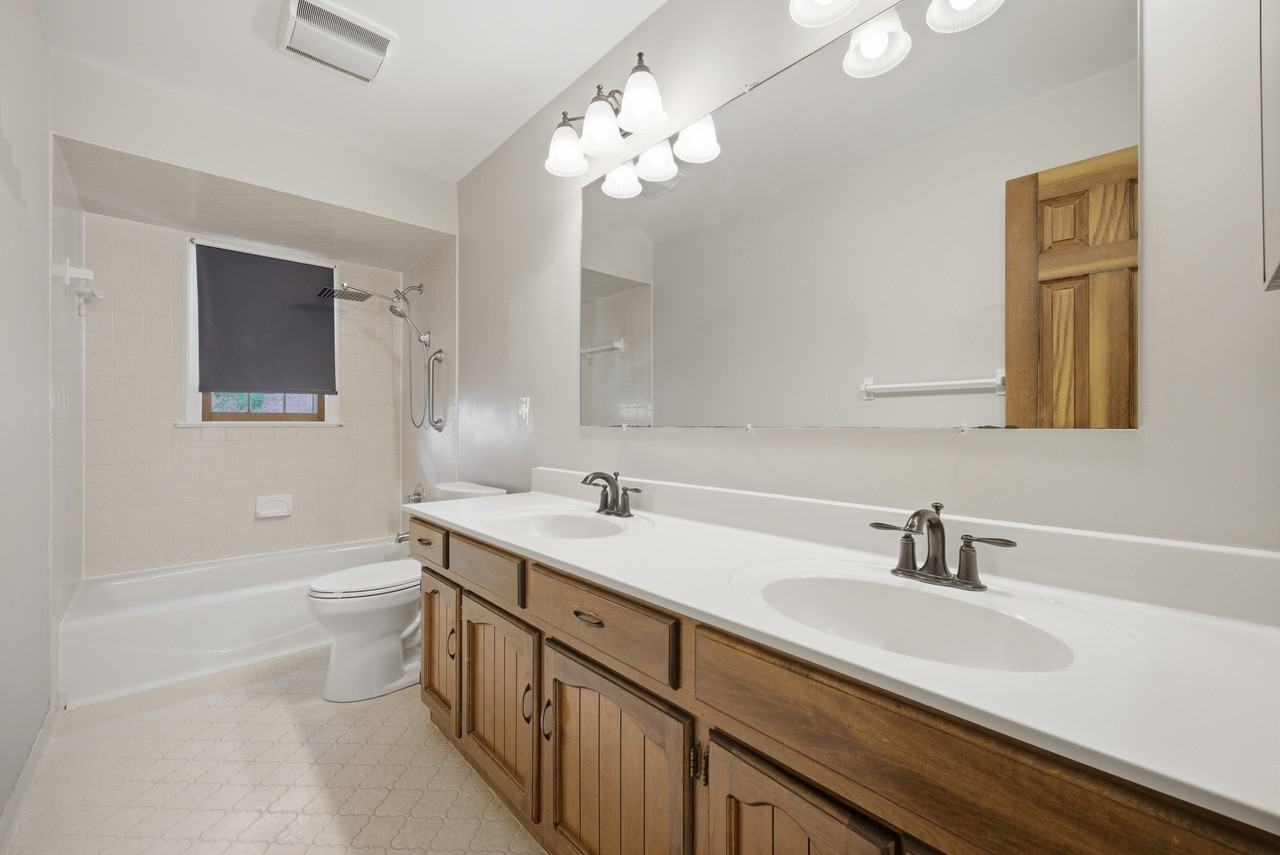 1441 Bayberry Pl - Photo 7 of 12