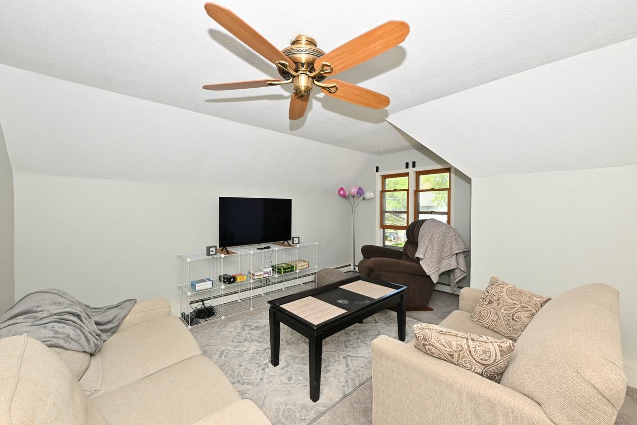 817 Arcadian Ave #2 - Photo 3 of 12