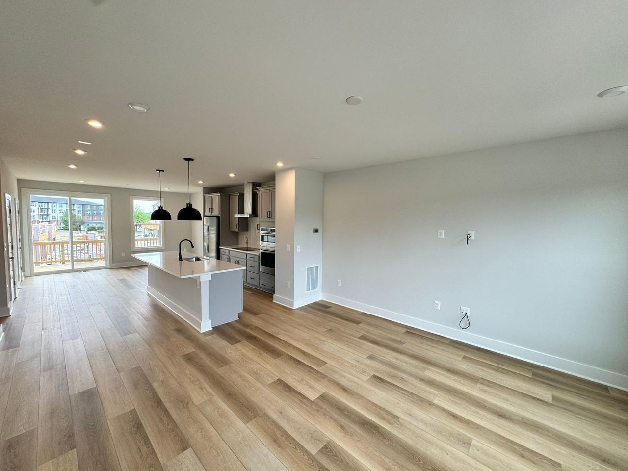 1 All Star Blvd #1 - Photo 4 of 8