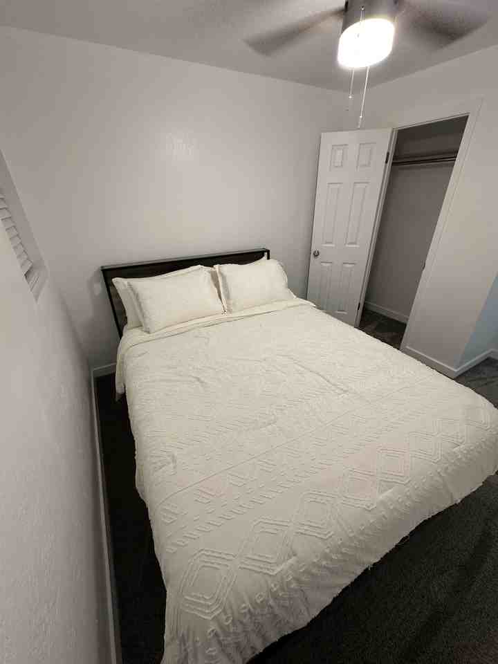115 W Chuska St #115 - Photo 6 of 11