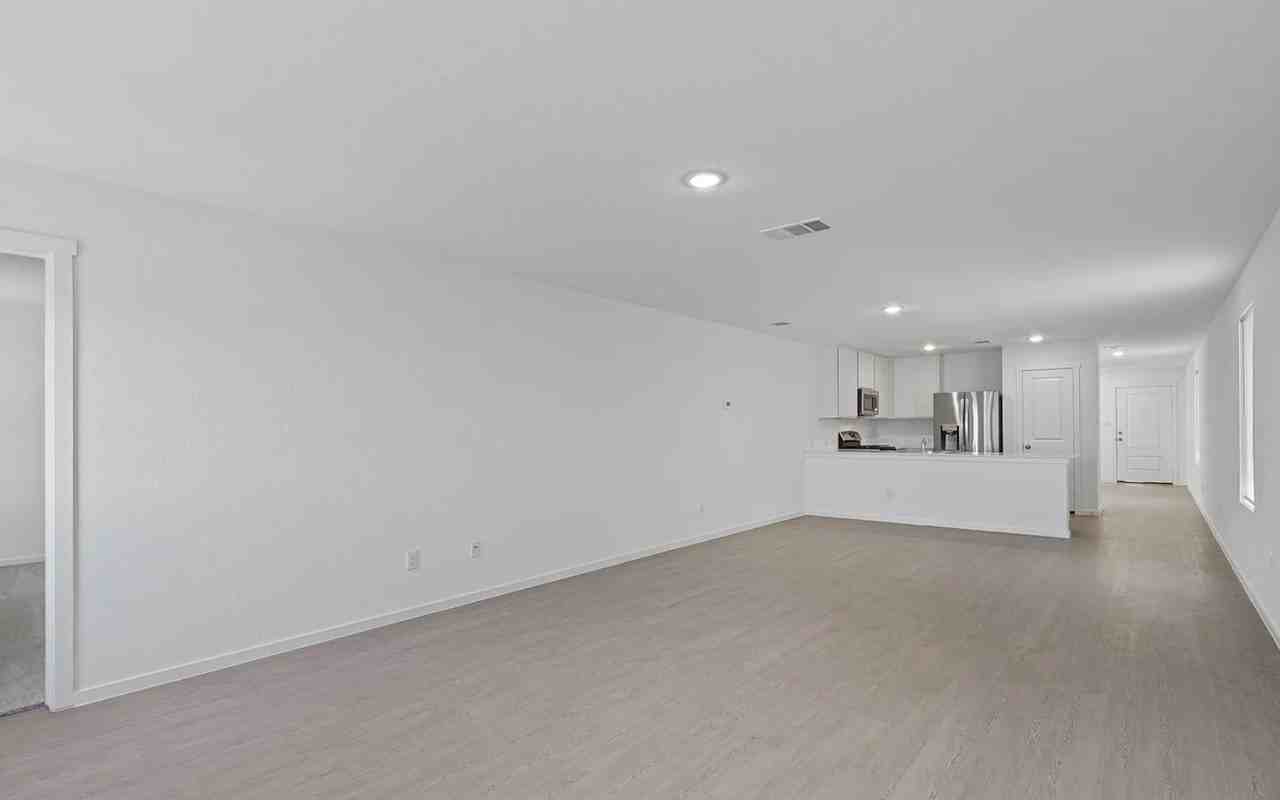 255 Zyra Ave #1 - Photo 2 of 7