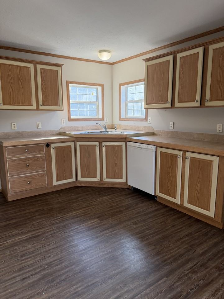 212 Pulliam - 1 #1 - Photo 3 of 10