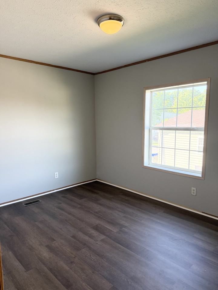 212 Pulliam - 1 #1 - Photo 4 of 10