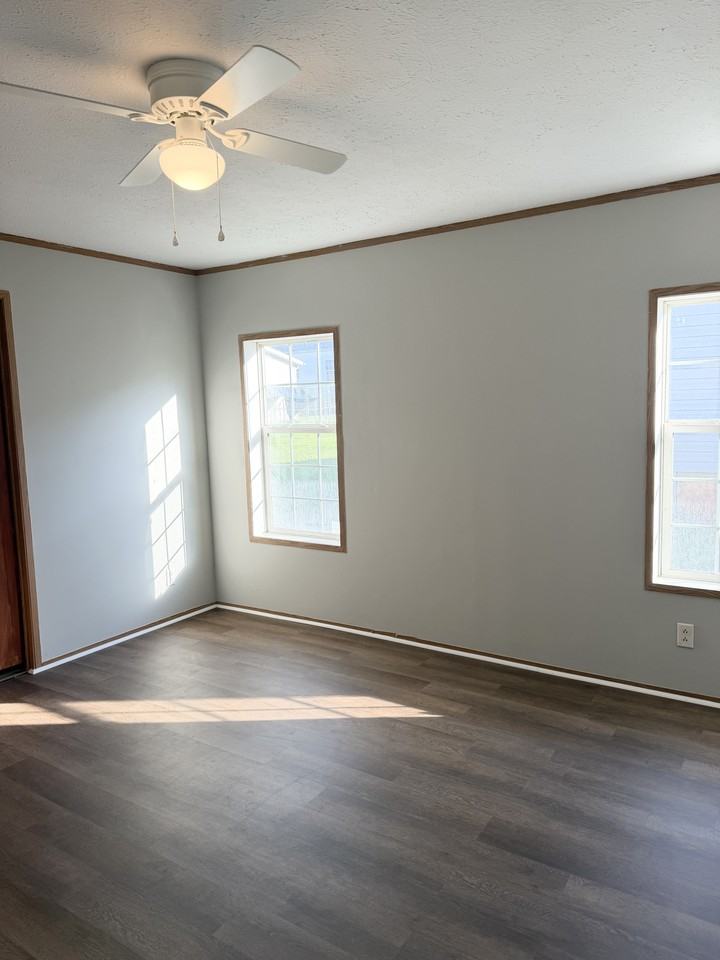 212 Pulliam - 1 #1 - Photo 6 of 10
