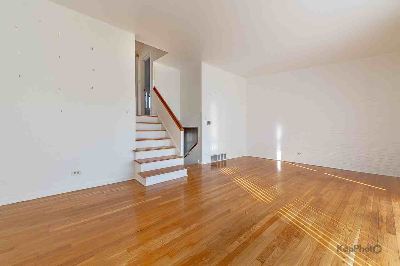 8670 S Kimbark Ave - Photo 5 of 28
