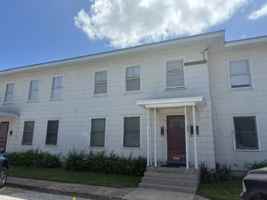 featured image of 219 N 1st St