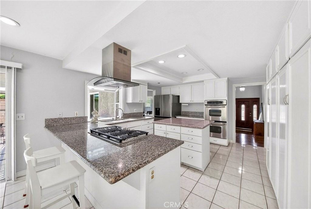 2540 Royale Pl - Photo 7 of 35