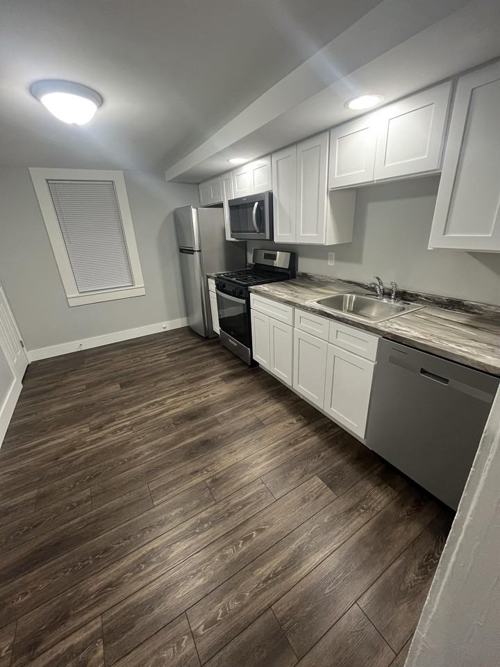 90 Clinton Ave #2 - Photo 2 of 8