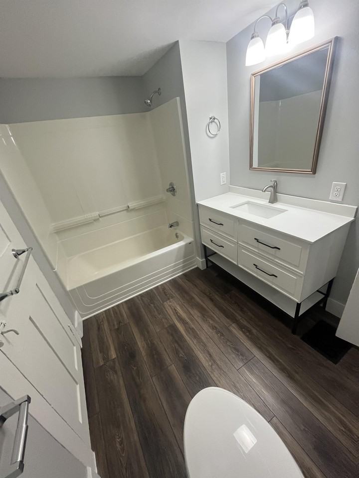 90 Clinton Ave #2 - Photo 3 of 8