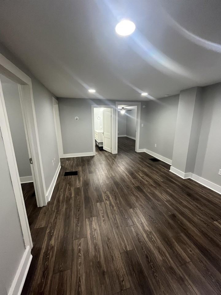 90 Clinton Ave #2 - Photo 4 of 8