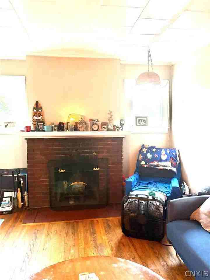 200 Lillian Ave - Photo 4 of 4